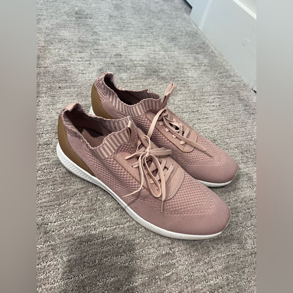 Zara Stylish Knit Sneakers in pink